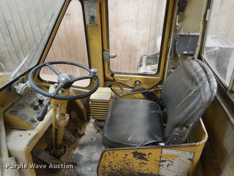 image for item HS9920 1974 Caterpillar 966C  wheel loader