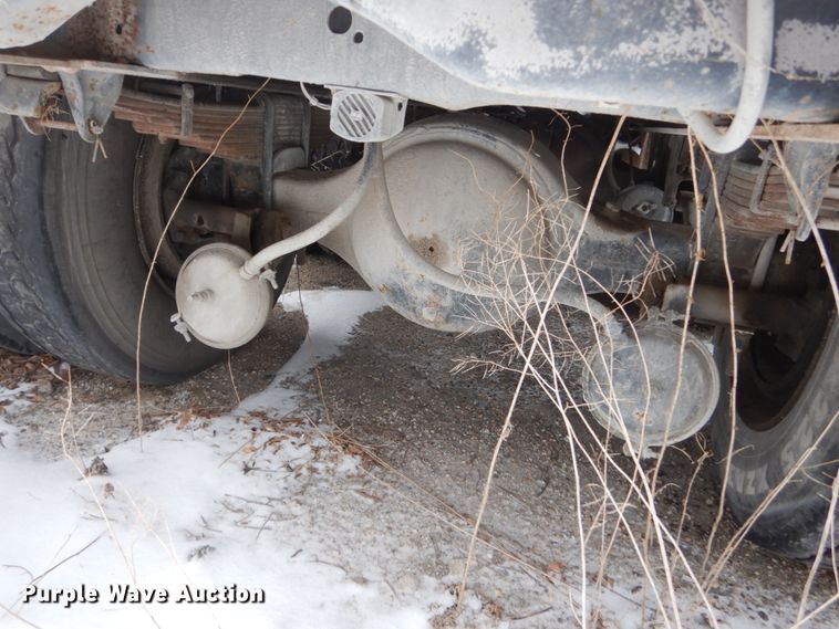 image for item HS9929 1991 International 8200  tank truck