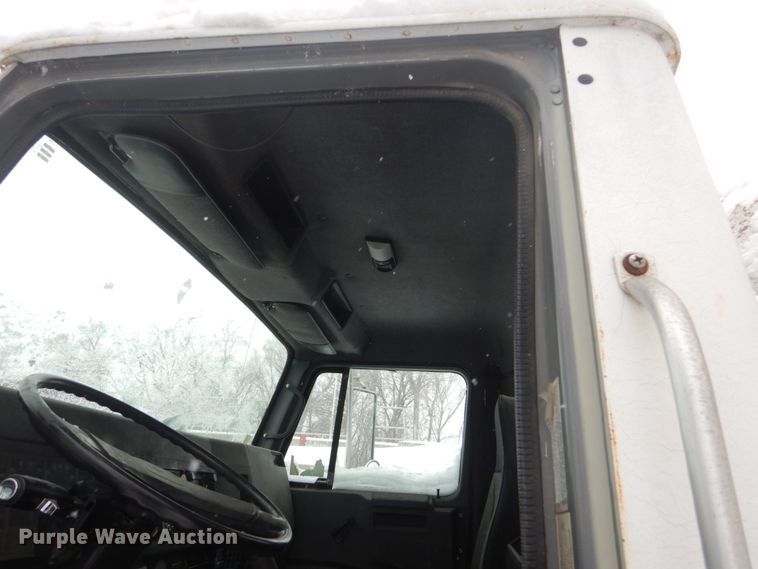 image for item HS9929 1991 International 8200  tank truck