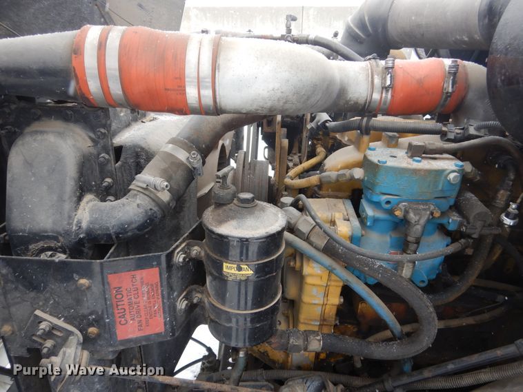 image for item HS9929 1991 International 8200  tank truck