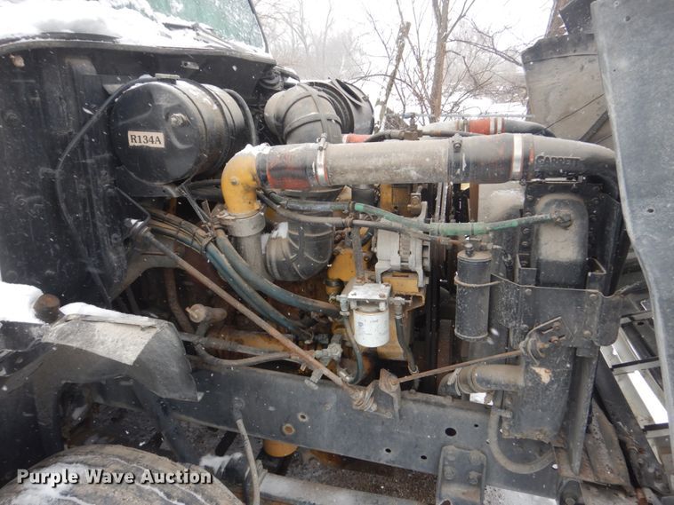image for item HS9929 1991 International 8200  tank truck
