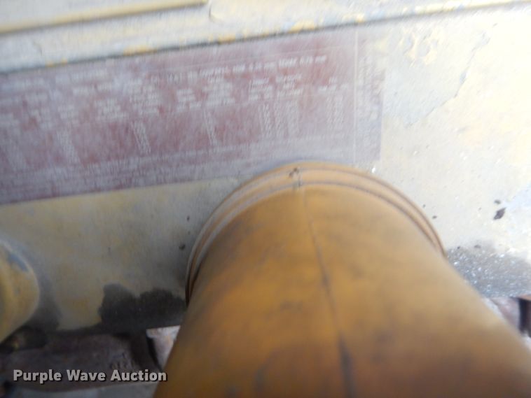 image for item HS9929 1991 International 8200  tank truck