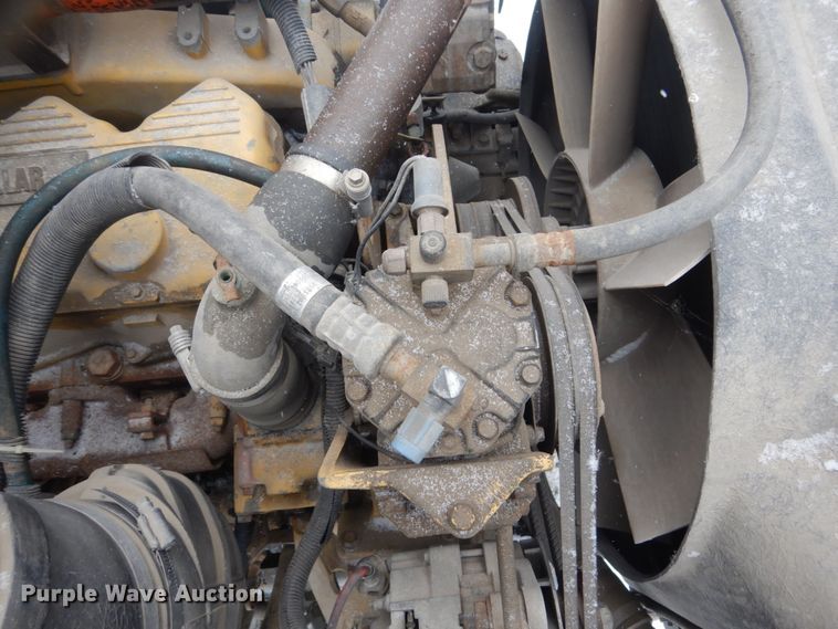 image for item HS9929 1991 International 8200  tank truck