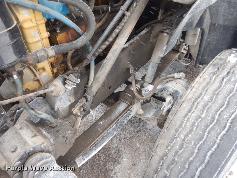 image for item HS9929 1991 International 8200  tank truck