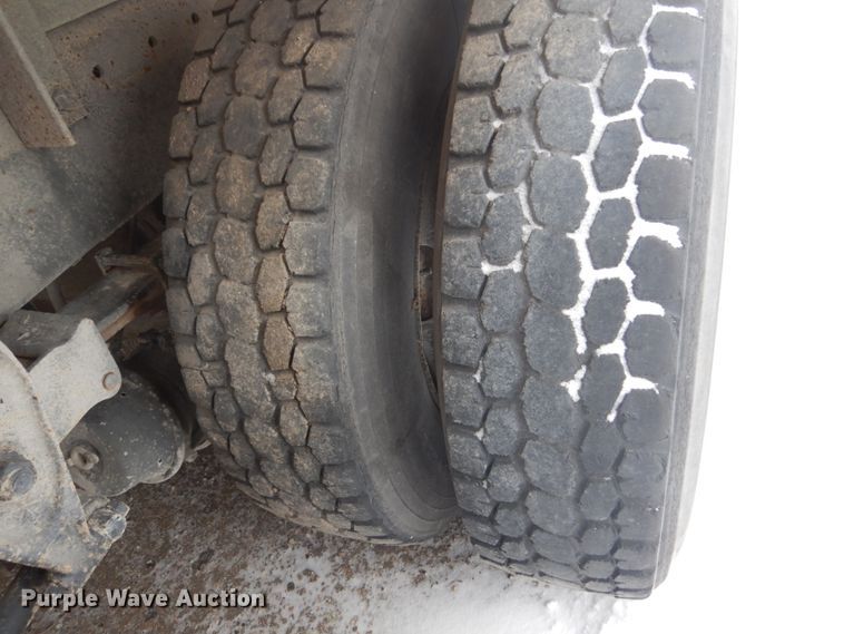 image for item HS9929 1991 International 8200  tank truck