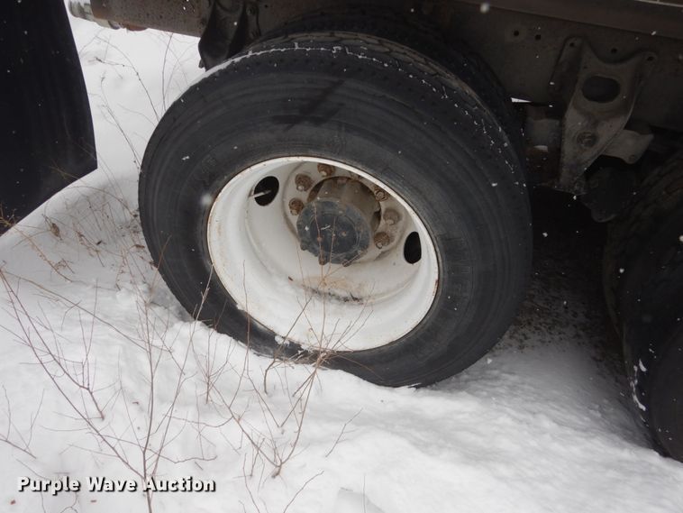 image for item HS9929 1991 International 8200  tank truck