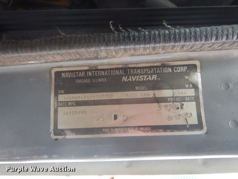 image for item HS9929 1991 International 8200  tank truck