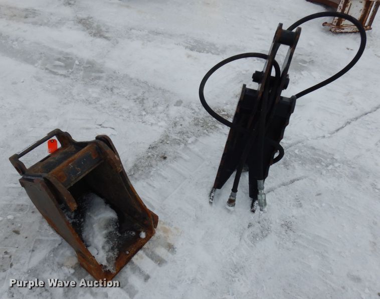 image for item HX9566 Excavator attachments