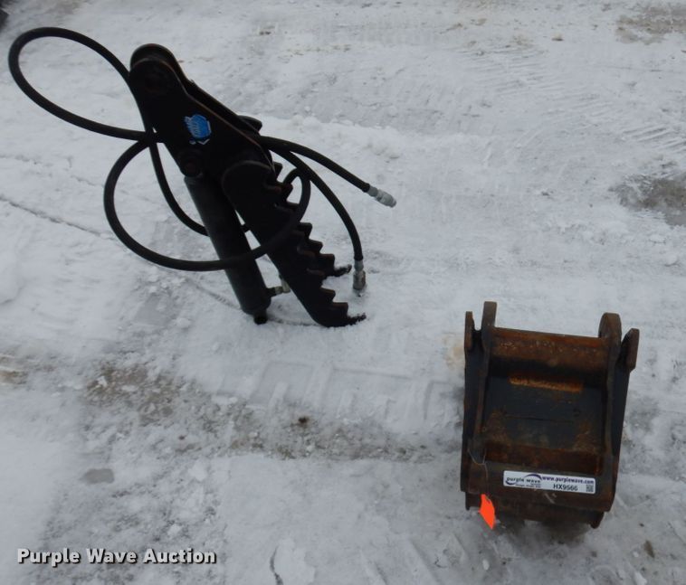 image for item HX9566 Excavator attachments