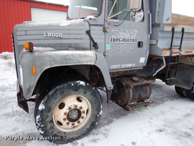 image for item HX9577 1995 Ford LN8000  dump truck