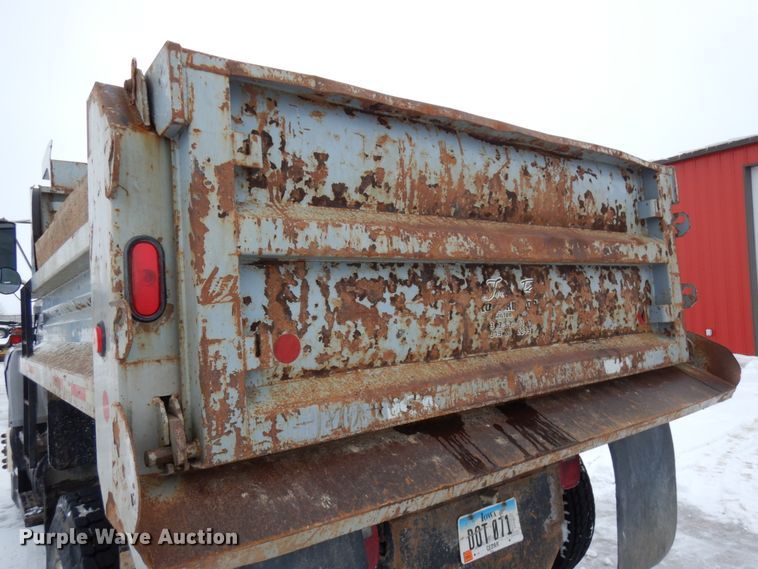 image for item HX9577 1995 Ford LN8000  dump truck