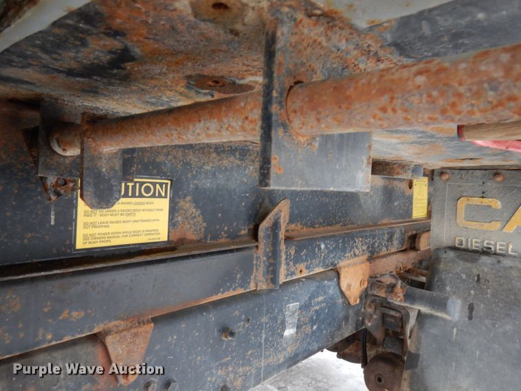 image for item HX9577 1995 Ford LN8000  dump truck