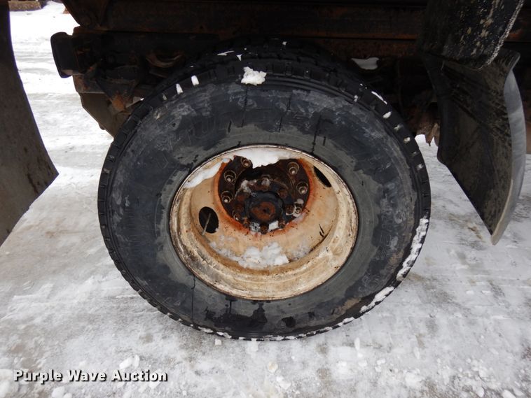 image for item HX9577 1995 Ford LN8000  dump truck