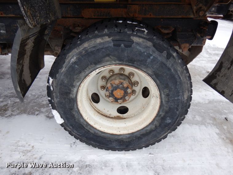 image for item HX9577 1995 Ford LN8000  dump truck