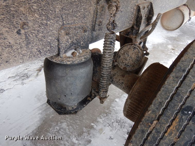 image for item HX9578 1994 Ford L9000  dump truck