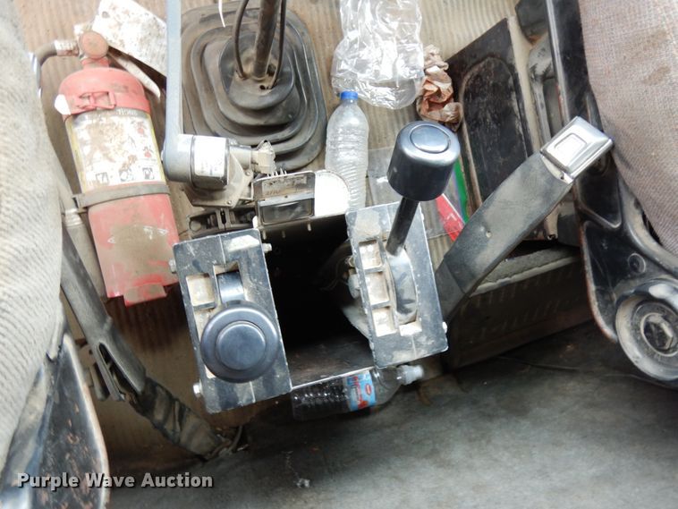 image for item HX9578 1994 Ford L9000  dump truck