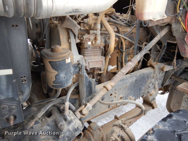 image for item HX9578 1994 Ford L9000  dump truck