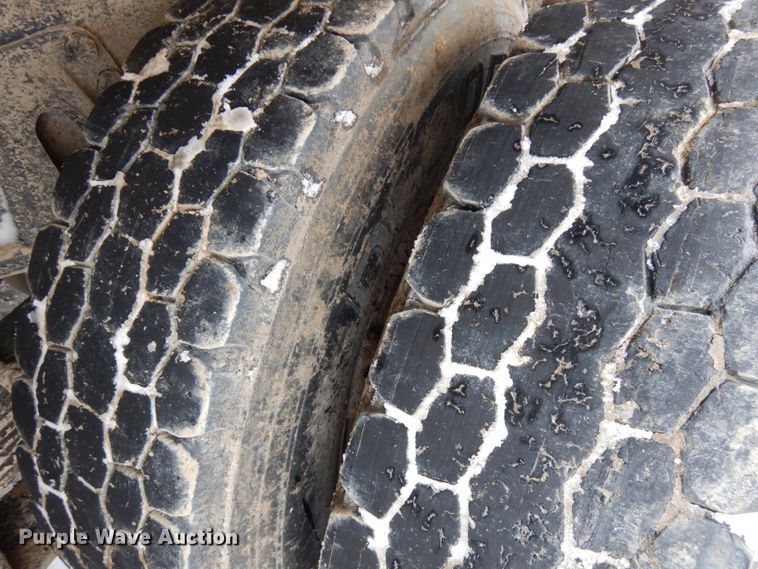 image for item HX9578 1994 Ford L9000  dump truck