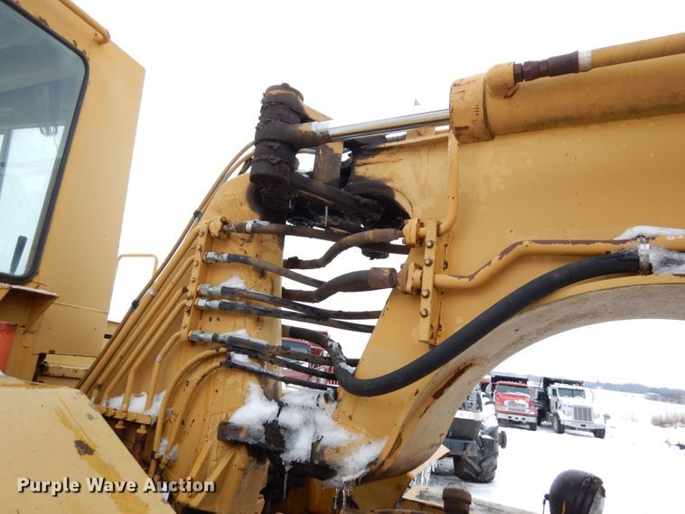 image for item HX9579 1987 Caterpillar 613C  elevating scraper
