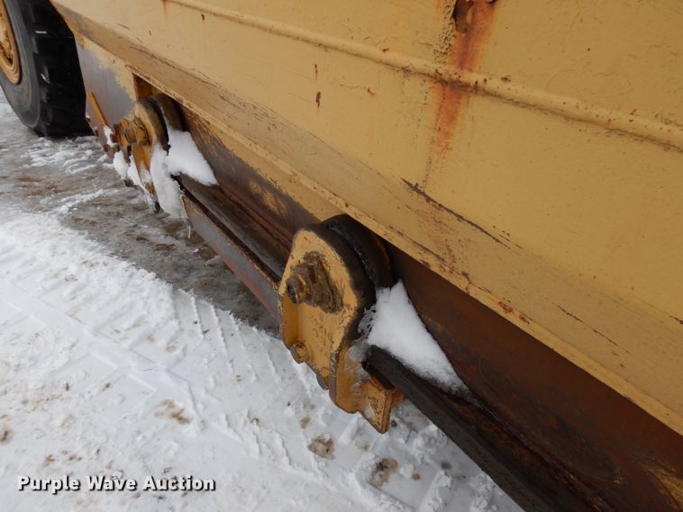 image for item HX9579 1987 Caterpillar 613C  elevating scraper