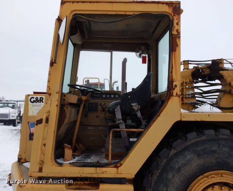 image for item HX9579 1987 Caterpillar 613C  elevating scraper