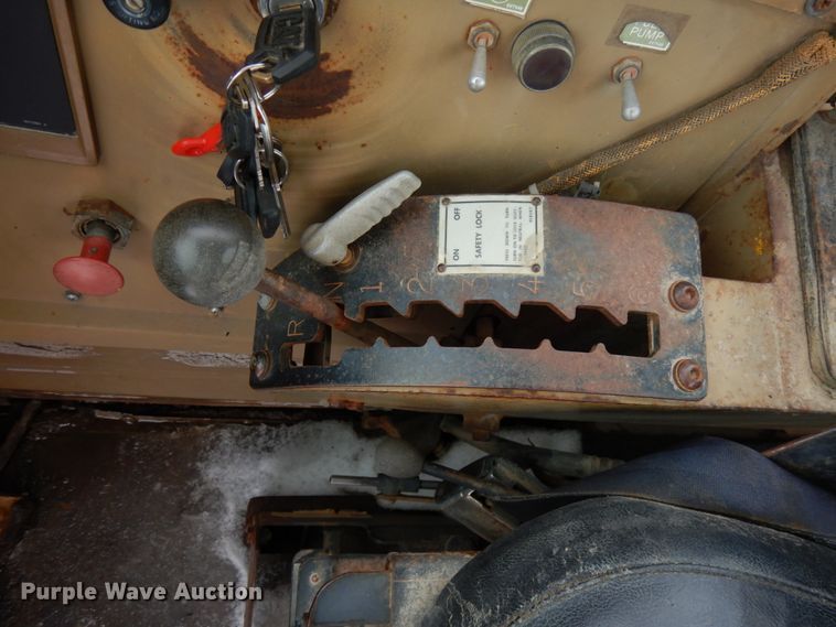 image for item HX9579 1987 Caterpillar 613C  elevating scraper