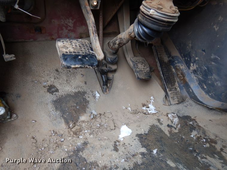 image for item HX9580 1996 Ford L9000  dump truck