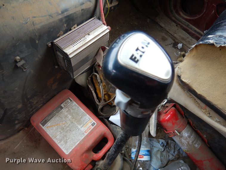 image for item HX9580 1996 Ford L9000  dump truck