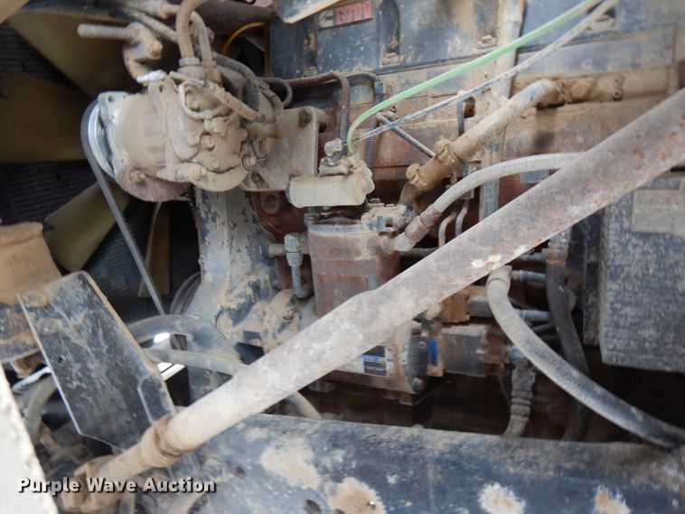 image for item HX9580 1996 Ford L9000  dump truck