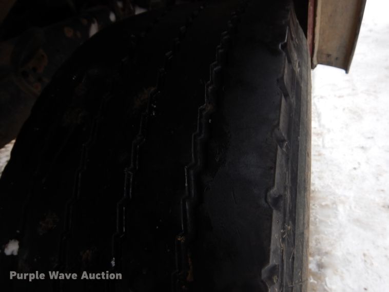 image for item HX9580 1996 Ford L9000  dump truck