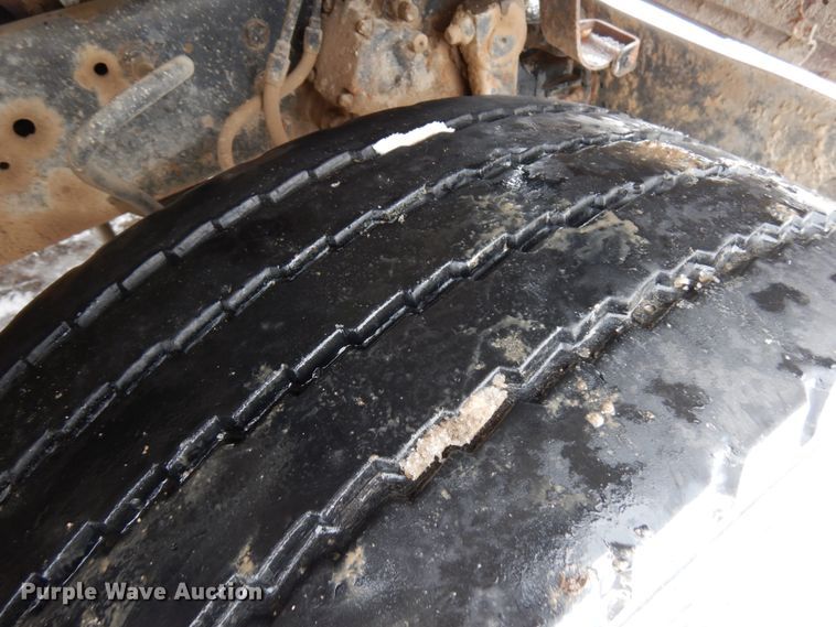 image for item HX9580 1996 Ford L9000  dump truck