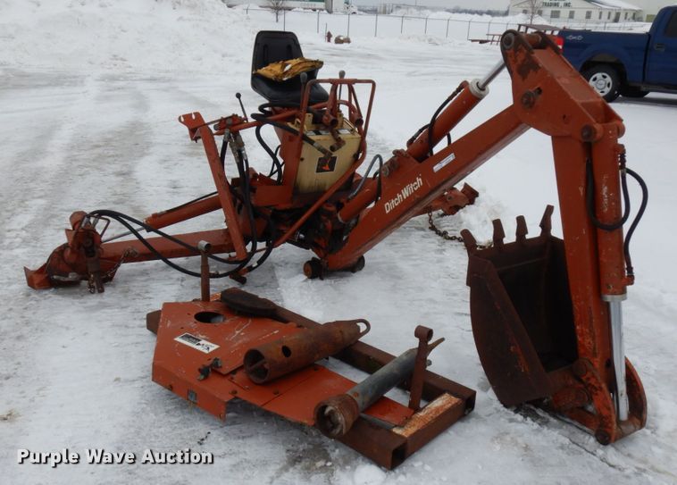 image for item HX9586 Ditch Witch 140 backhoe attachment