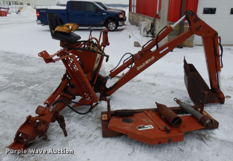 image for item HX9586 Ditch Witch 140 backhoe attachment