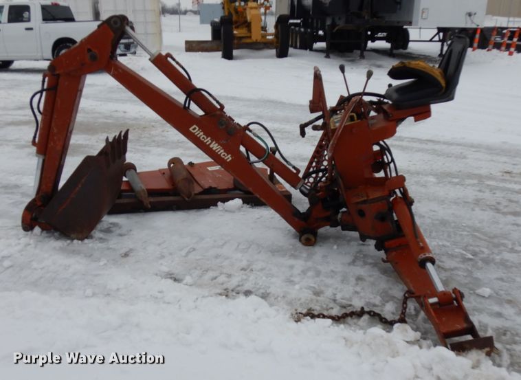 image for item HX9586 Ditch Witch 140 backhoe attachment