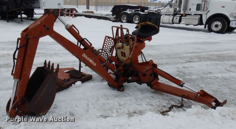 image for item HX9586 Ditch Witch 140 backhoe attachment