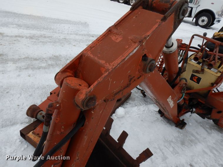 image for item HX9586 Ditch Witch 140 backhoe attachment