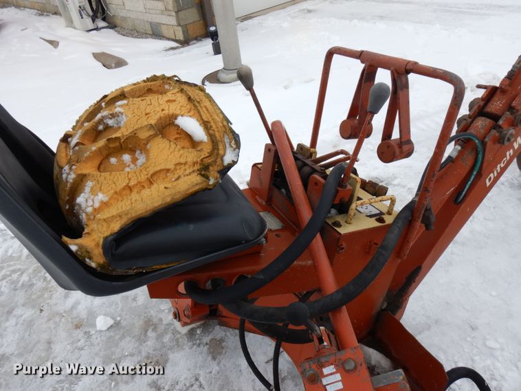 image for item HX9586 Ditch Witch 140 backhoe attachment