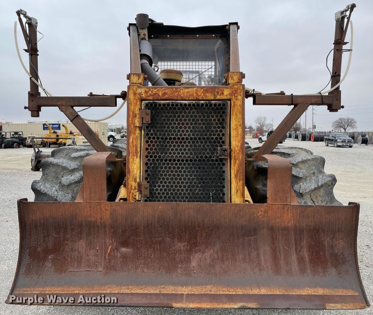 image for item HX9758 Caterpillar skidder