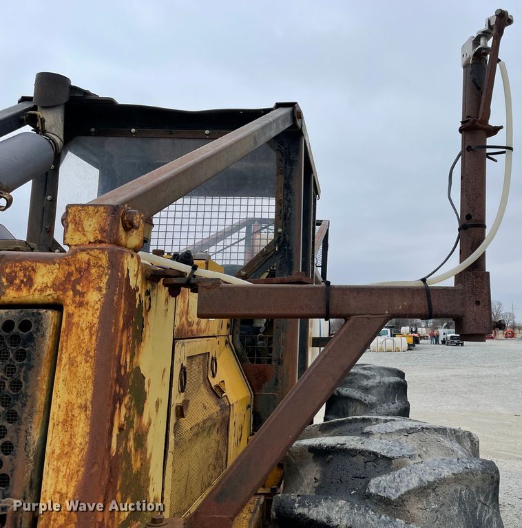 image for item HX9758 Caterpillar skidder