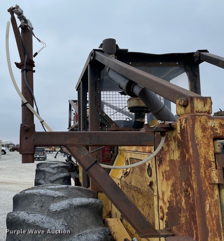 image for item HX9758 Caterpillar skidder