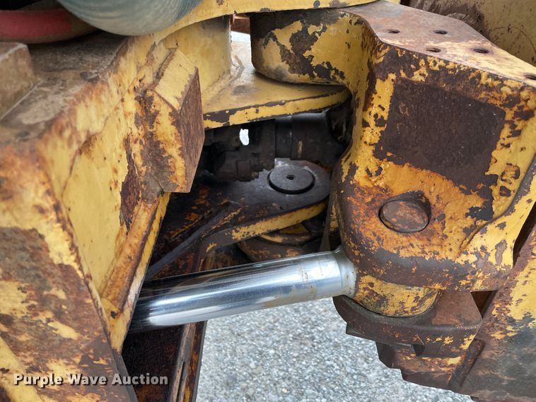 image for item HX9758 Caterpillar skidder