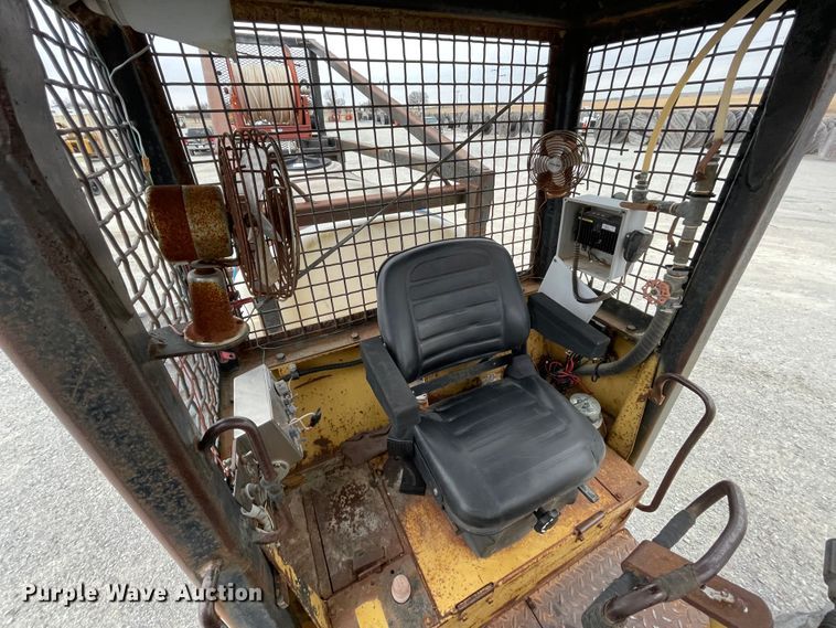 image for item HX9758 Caterpillar skidder