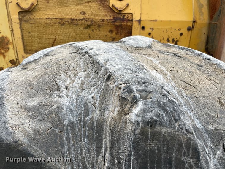 image for item HX9758 Caterpillar skidder