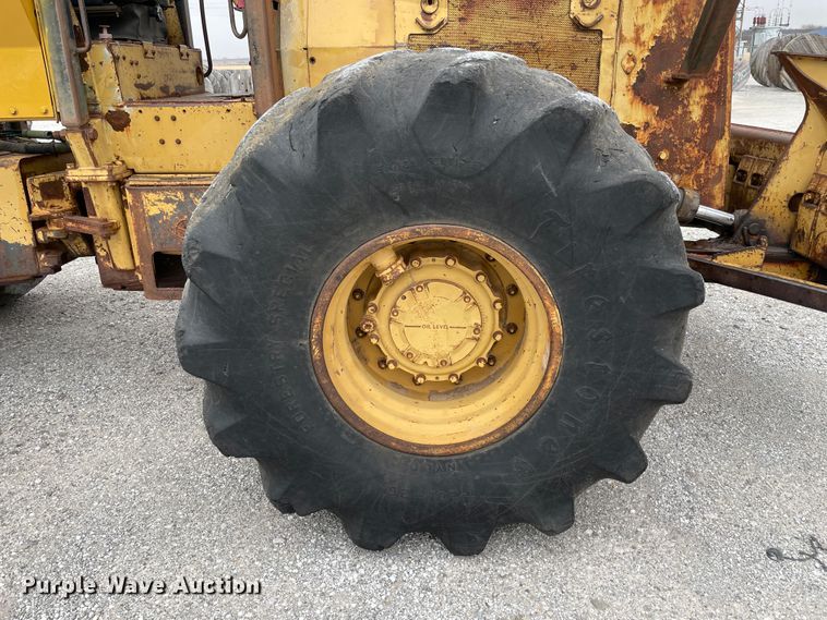 image for item HX9758 Caterpillar skidder