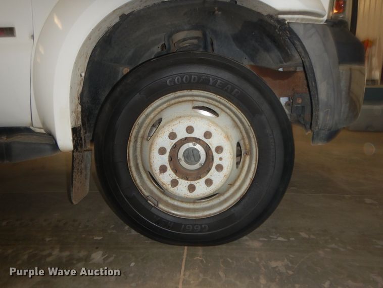 image for item IG9188 2007 Ford F550 Super Duty  winch truck