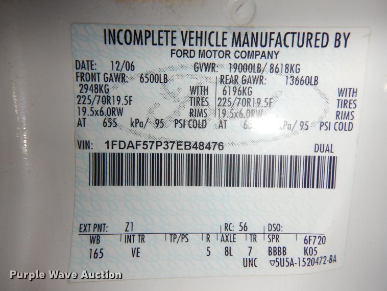 image for item IG9188 2007 Ford F550 Super Duty  winch truck