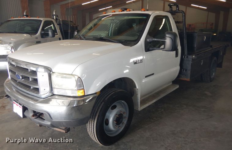 image for item IG9190 2002 Ford F550 Super Duty  winch truck