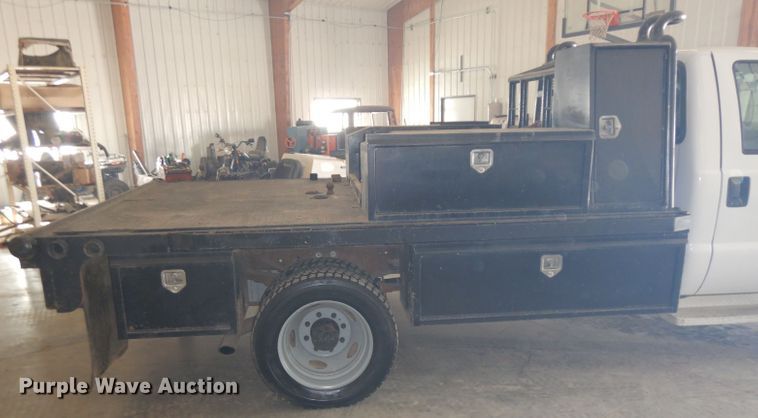 image for item IG9190 2002 Ford F550 Super Duty  winch truck