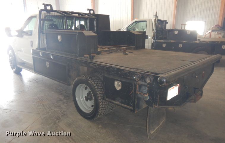 image for item IG9190 2002 Ford F550 Super Duty  winch truck