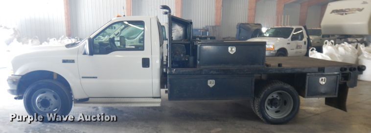 image for item IG9190 2002 Ford F550 Super Duty  winch truck